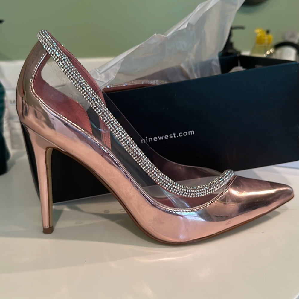Worn once & kept in the Box! Nine West Finna Pumps
